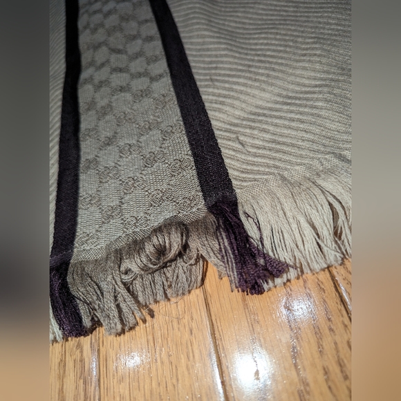 Gucci scarf - Picture 9 of 16